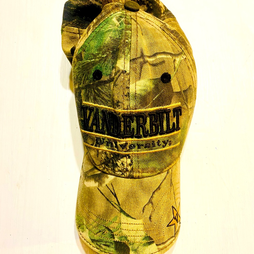 NCAA Vanderbilt Commodores Realtree Camo Hat Cap OSFM